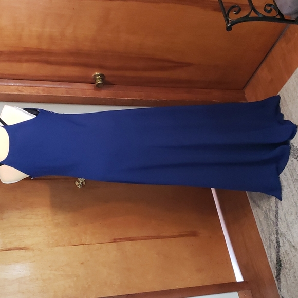 Chelsea Nites Formal Dress - Picture 3 of 9